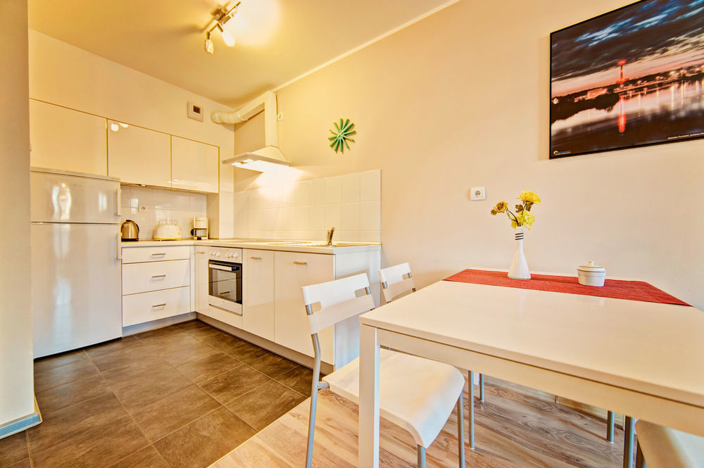 E-Apartamenty Koscielna 30 Poznan Exterior photo